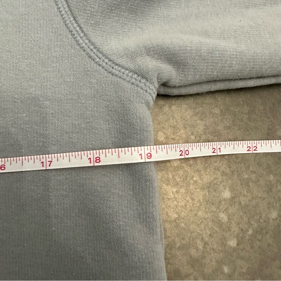 H&M Relaxed Fit Hoodie - Picture 5 of 6